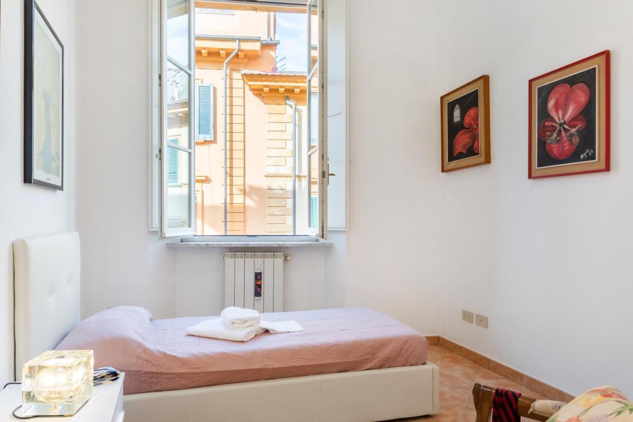 Borgo Stretto Bright Apartments Pisa Exterior photo